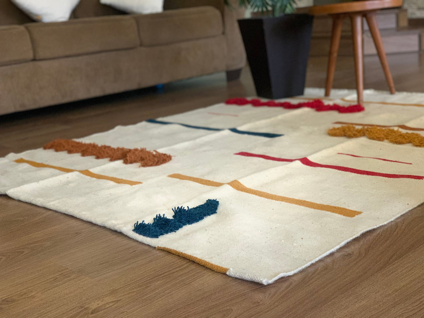 Handmade Kilim Rug - Beige - Memphis